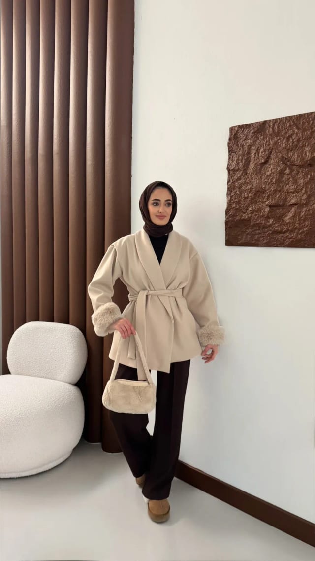 Kürk Detaylı Kaşe Kaban -Krem